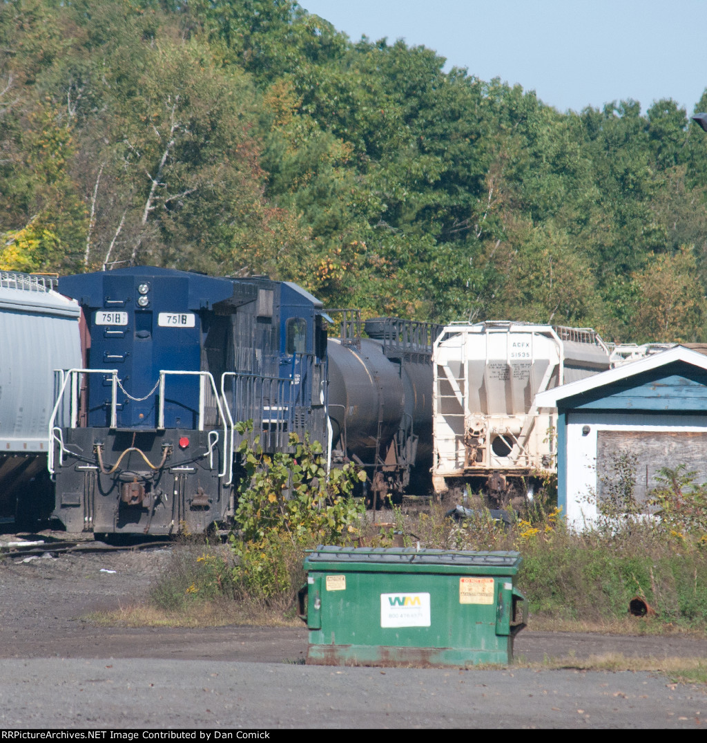 MEC 7518 at Rotterdam Jct.